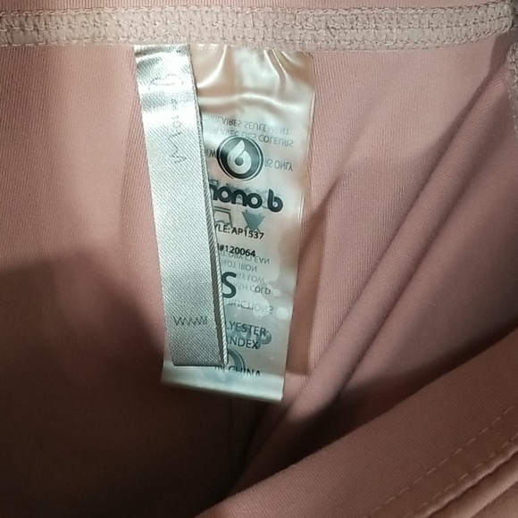 GC🔥 Mono B Leggings - Picture 6 of 7